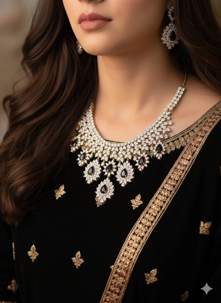LUXURIOUS SILVER SET